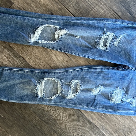 Abercrombie EUC 26 2 short high wasted jeans - Picture 2 of 4